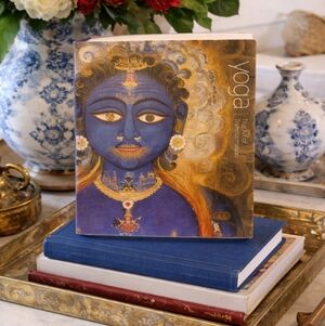 Yoga The Art of‎ Transformation Smithsonian Hardcover Art History Coffee Book